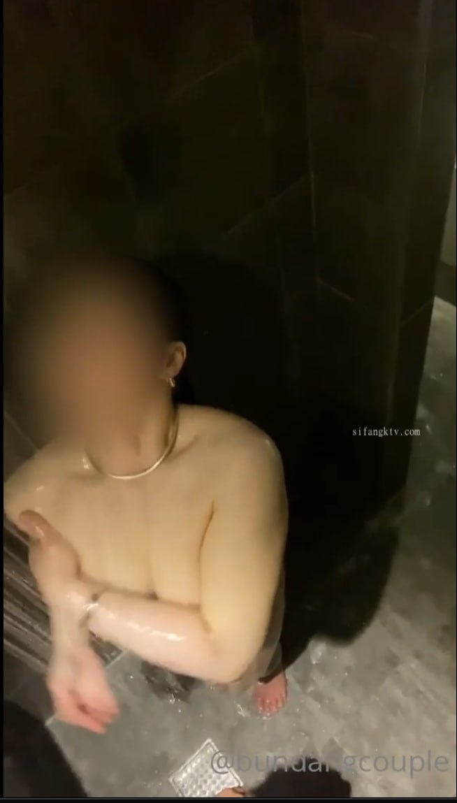 MD-0061偷情人妻少妇出差红杏出墙淫荡本性表露无遗给老公戴绿帽1080P高清版